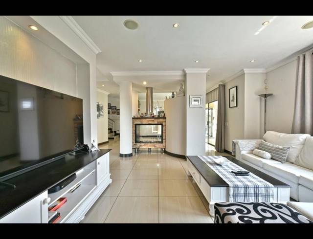 5 BEDROOM HOUSE FOR SALE IN BOSKRUIN